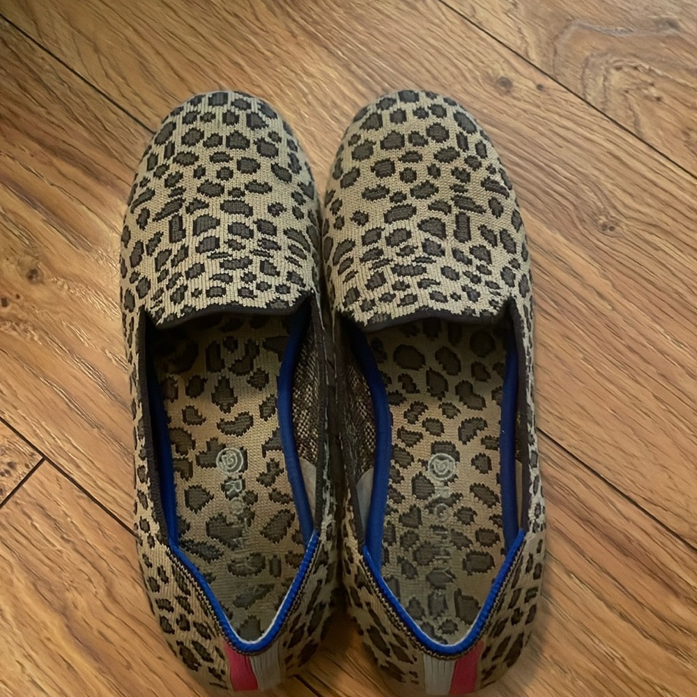 Girls cheetah Rothy’s
